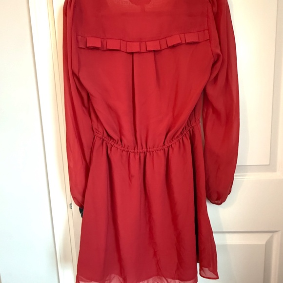 BCBGeneration Red Chiffon Long Sleeved Midi Dress Size Small - Picture 4 of 8
